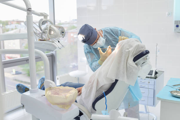 Best Emergency Tooth Extraction in Hampton Manor, NY